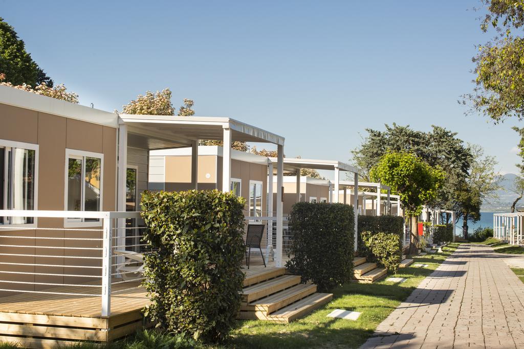Camping Bergamini Peschiera del Garda Exterior photo